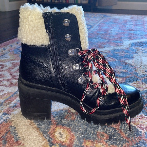 Women’s Aubrie Heeled Hiking Boot- Universal Thread size 6.5 - Picture 3 of 8